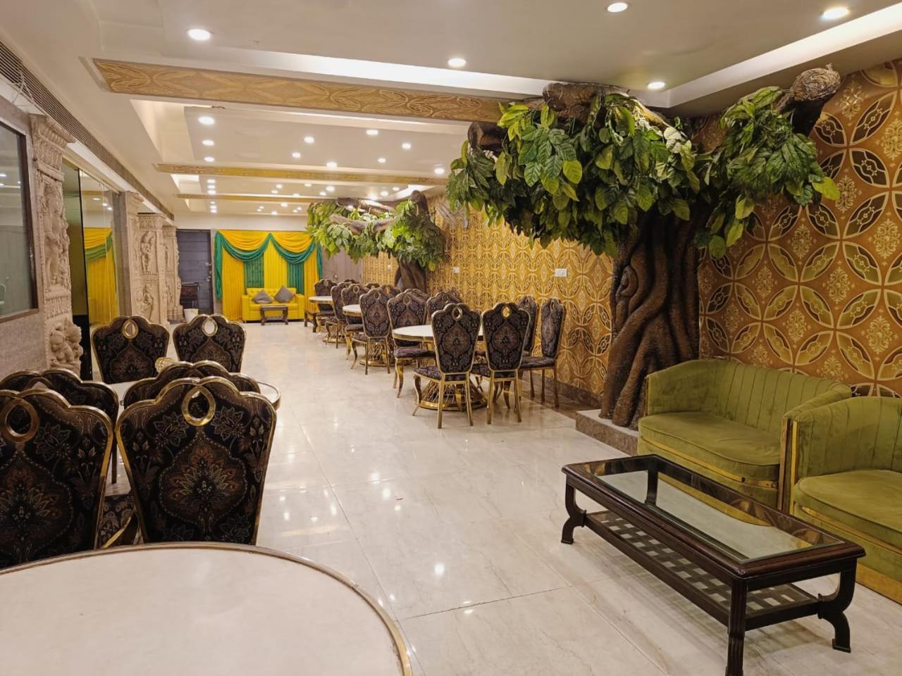 Hotel Waterfall Paschim Vihar Delhi Ngoại thất bức ảnh