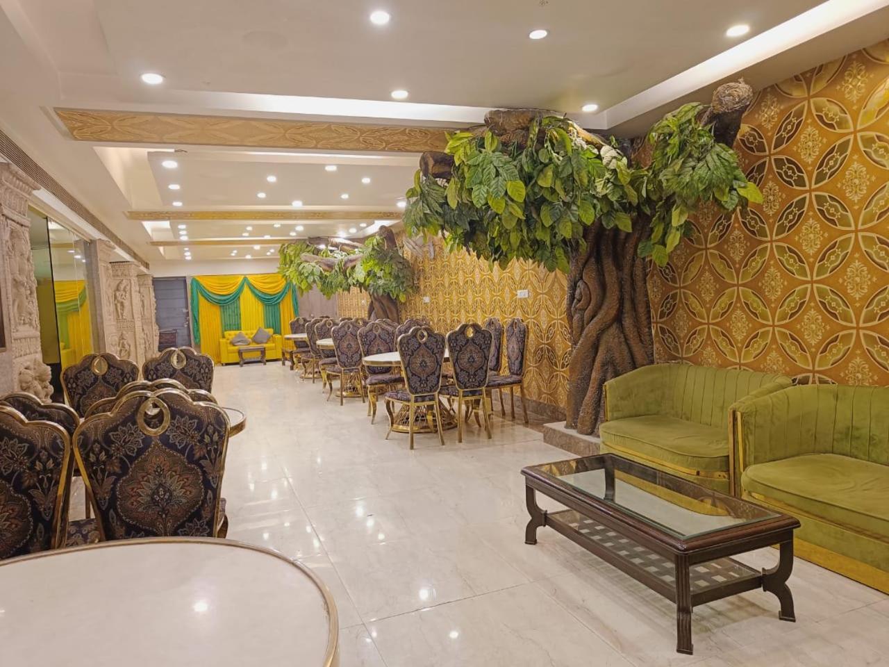 Hotel Waterfall Paschim Vihar Delhi Ngoại thất bức ảnh